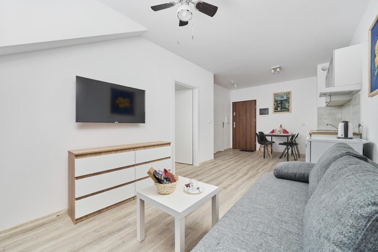 Drabika Balcony & Private Parking By Renters